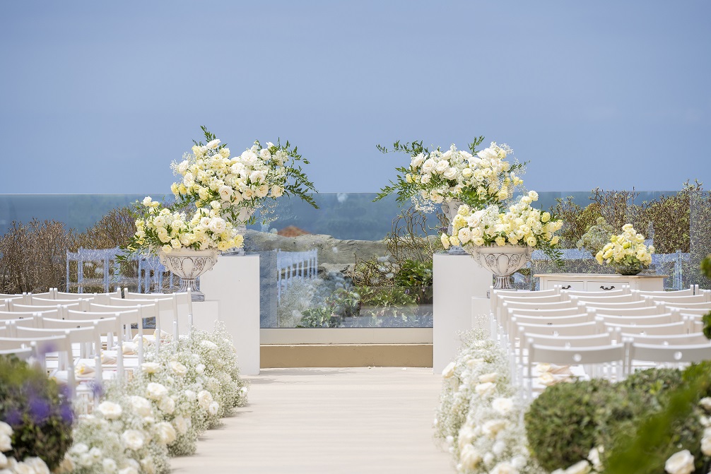 Book your wedding day in GF VICTORIA